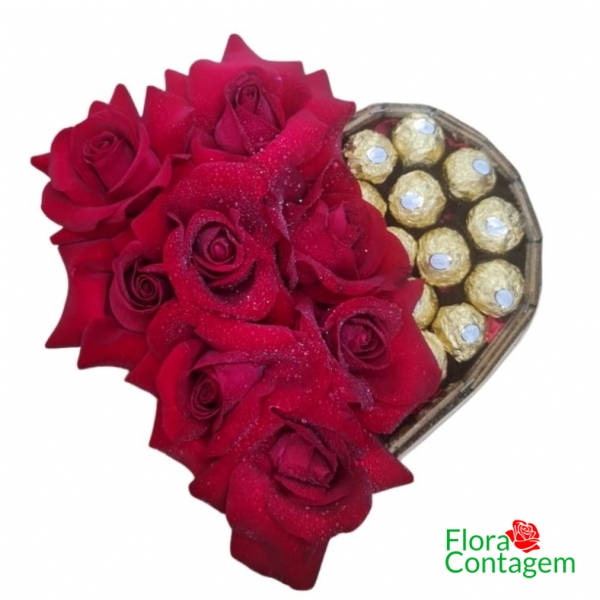  Coração de Rosas Vermelhas e Chocolates Ferrero Rocher
